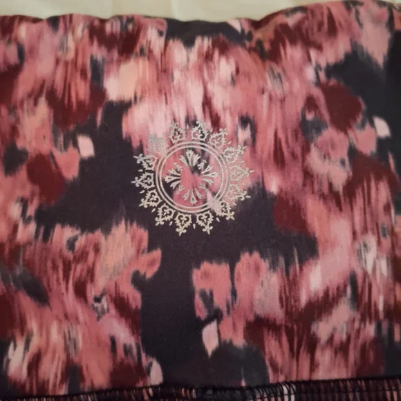 Brisos Floral Pink Women's Athletic Legging Shorts - Picture 7 of 7